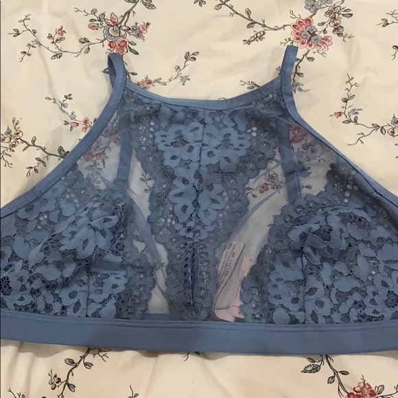 Victoria’s Secret Blue bralette - Picture 1 of 2